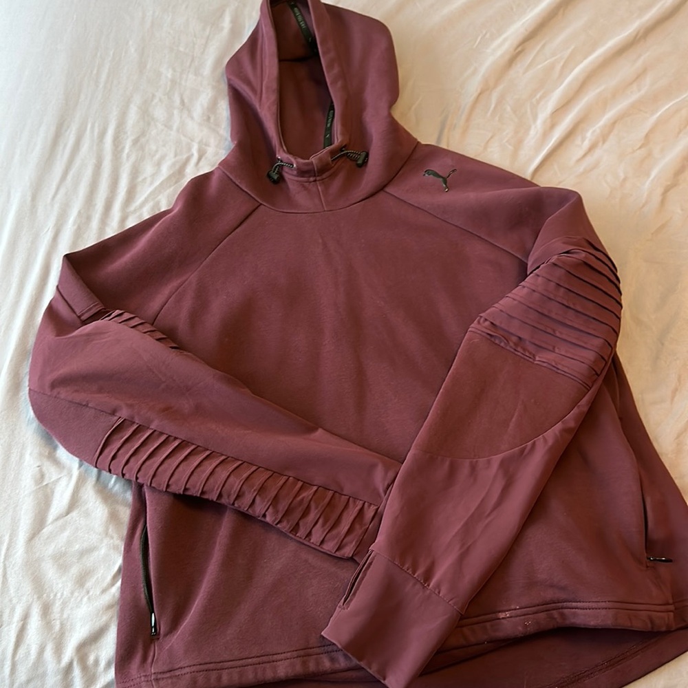 Puma hoodie with pockets. Plum color size XL